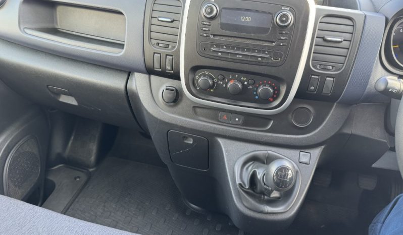 2015- Vauxhall Vivaro L1 – SN65 EPJ full